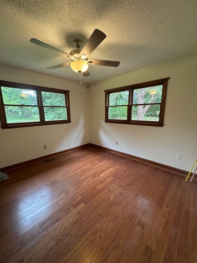 Building Photo - 257 Ponderosa Cir