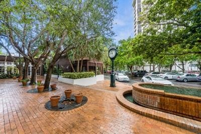 Building Photo - 1000 NE Quayside Terrace