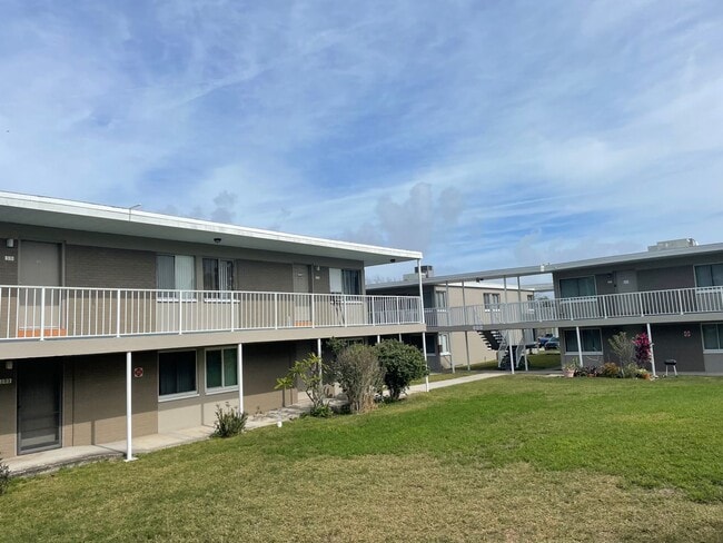 Building Photo - Renovated Apartment in Cocoa, FL (1 Bedroom)