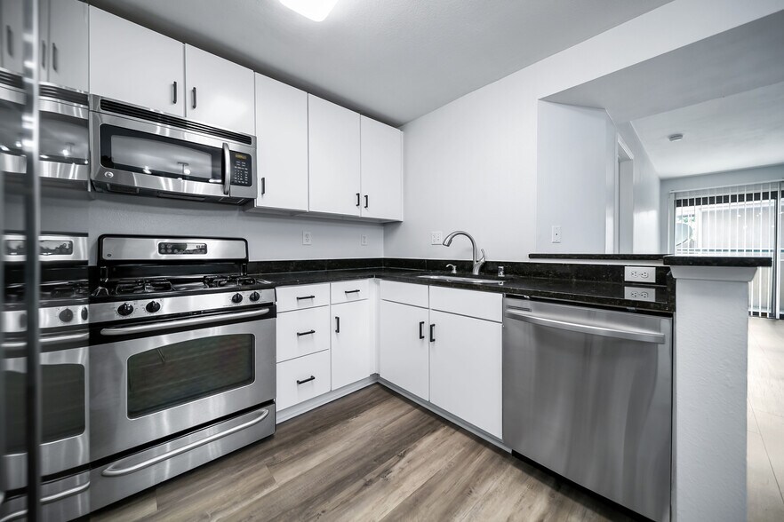 Building Photo - 8300 Manitoba St