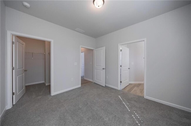 Building Photo - 853 Crossroads Ct