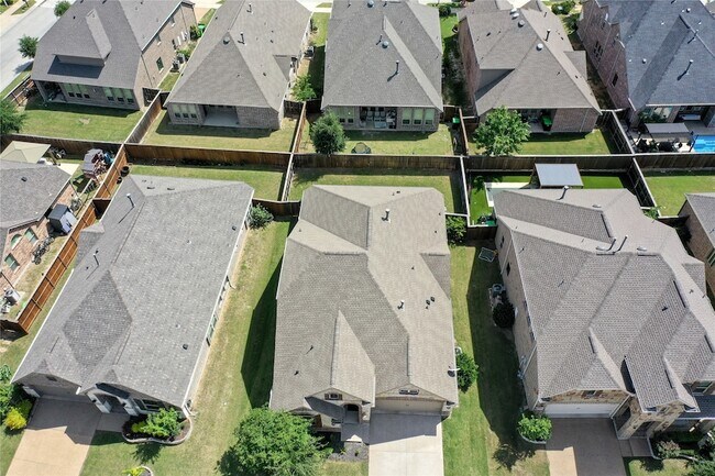 Building Photo - 16108 Gladewater Terrace