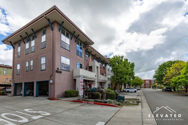 Building Photo - 1040 Campoy St