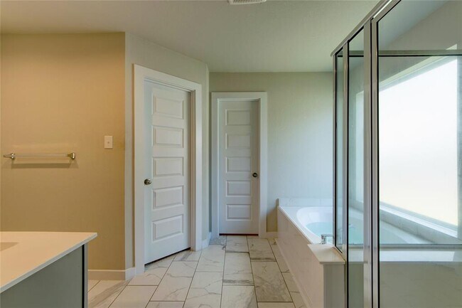 Building Photo - 5630 Silverleaf Oak Ln