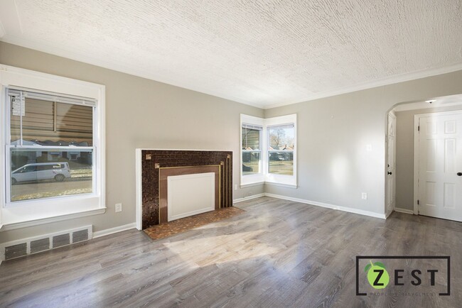 Building Photo - OPEN HOUSE TUESDAY DECEMBER 31st 5pm to 5:...