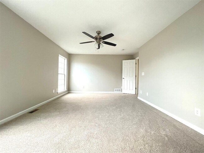 Building Photo - 2312 Oak Glenn Cir