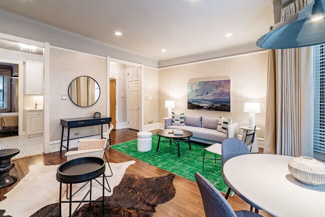 Building Photo - 68 E Cedar St