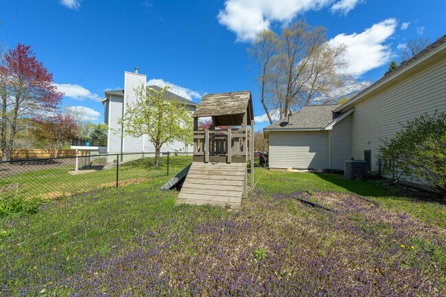 Building Photo - 4 br, 3 bath House - 5999 Highview Place