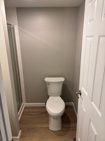 Building Photo - 1050 Captains Brg