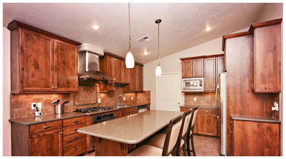 Building Photo - 328 S 300 W