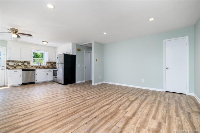 Primary Photo - 51 Elmwood Ave