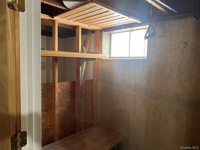 Building Photo - 239 N Middletown Rd