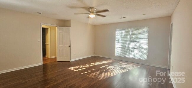 Building Photo - 3738 Sweetgrass Ln
