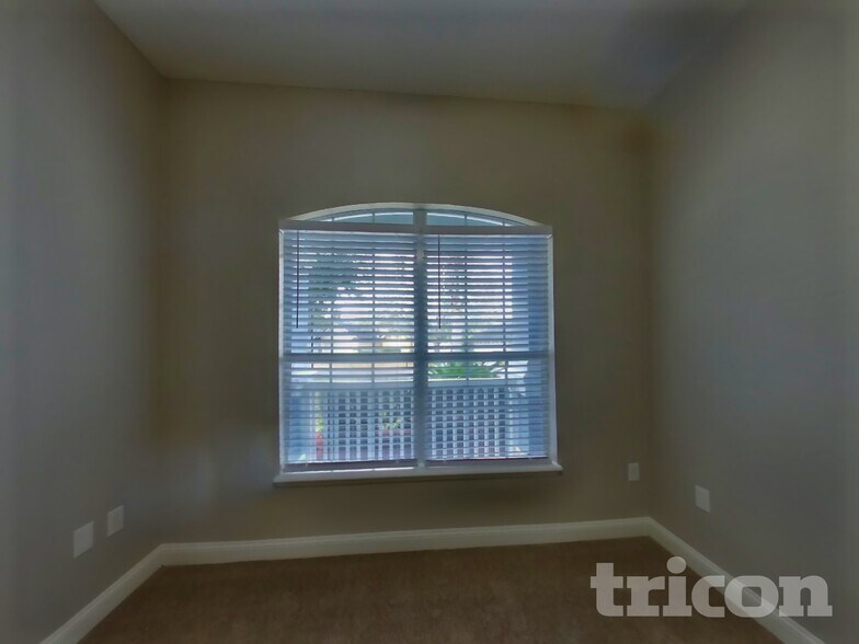 Building Photo - 821 Songbird Dr