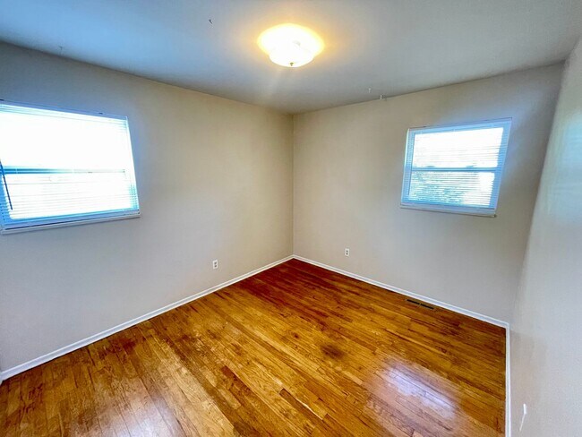 Building Photo - Charming 3 Bed, 2 Bath Home Near CSU & Old Town Fort Collins!