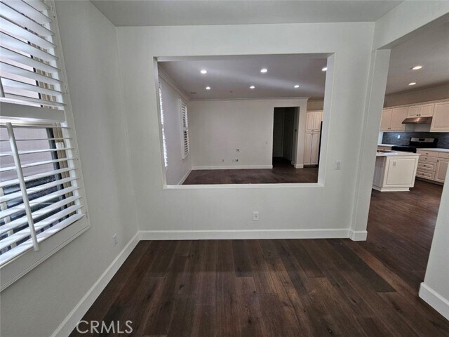 Building Photo - 35 Courant