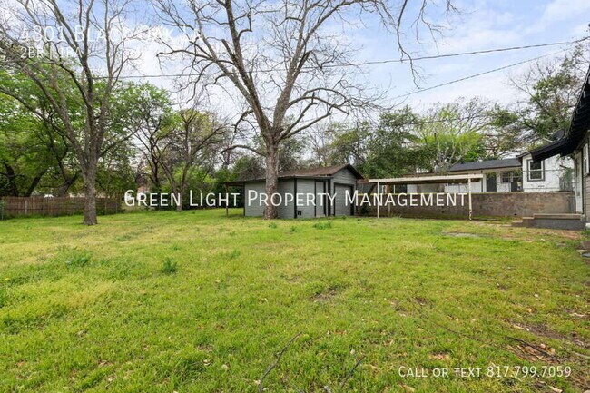Building Photo - 4801 Black Oak Ln