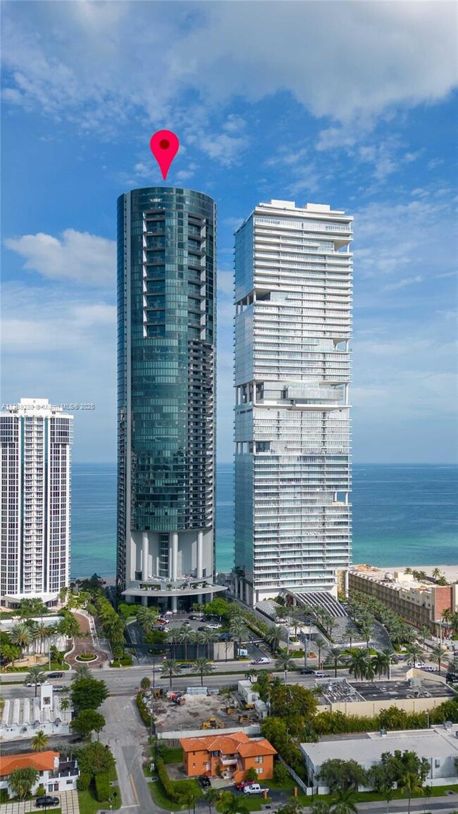 Building Photo - 18555 Collins Ave