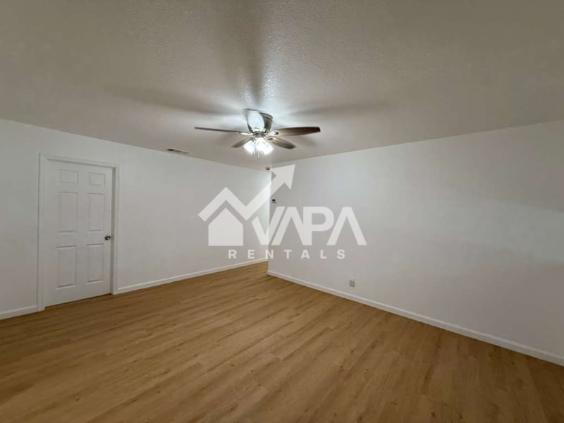 Building Photo - 5929 Mission Sunrise