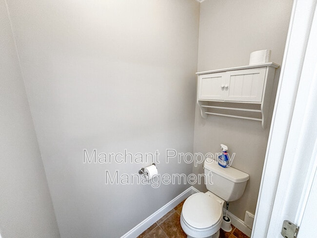 Building Photo - 317 Hunter Rd