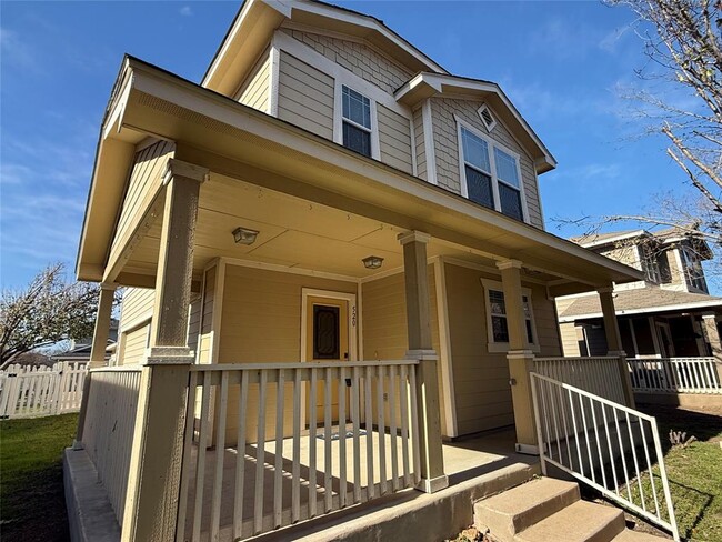 Building Photo - 520 Rolling Oak Dr