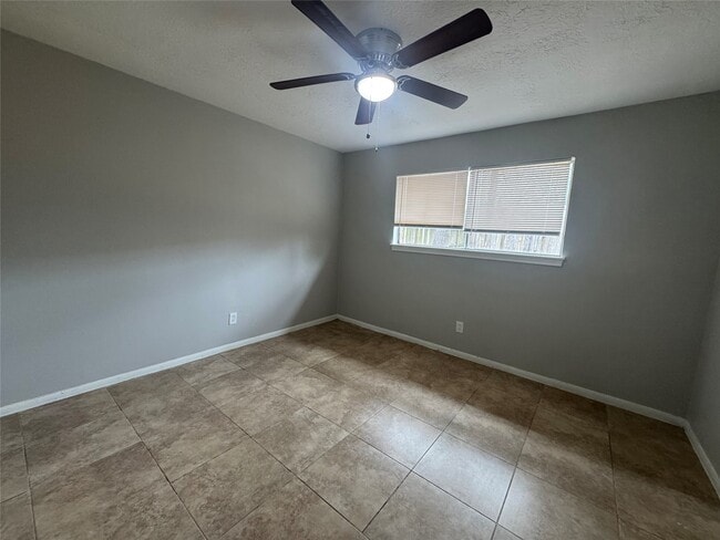 Building Photo - 226 Black Rock Rd