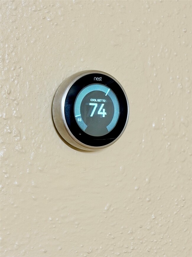 Building Photo - 6520 Weslayan St