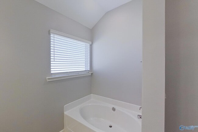 Building Photo - 107 Dawson's Ml Dr