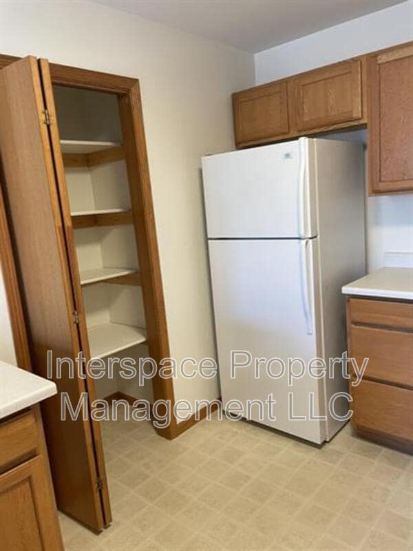 Building Photo - 160 Liberty Ln