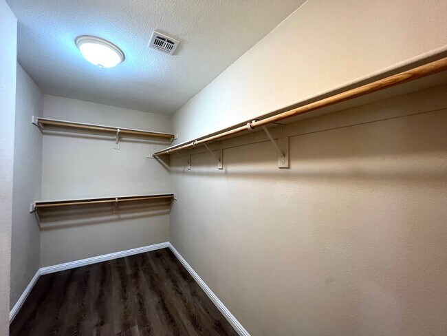 Building Photo - 7043 Somera Way