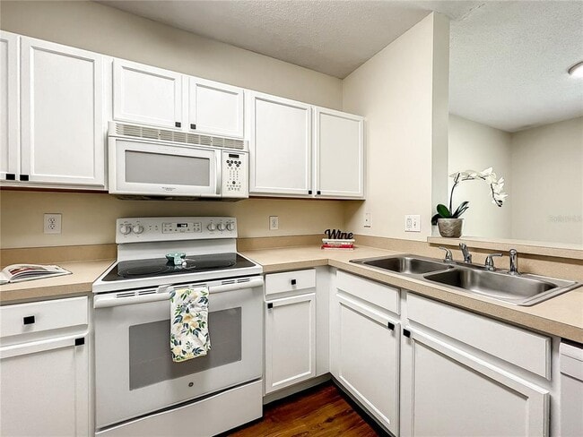 Building Photo - 6021 Osprey Lake Cir