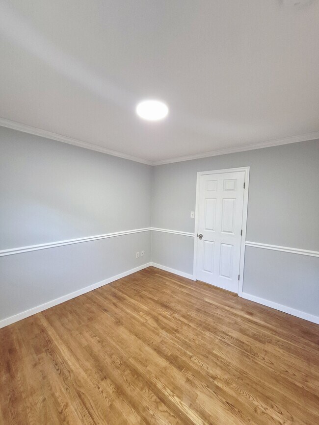 Building Photo - 2402 Fon Du Lac Rd