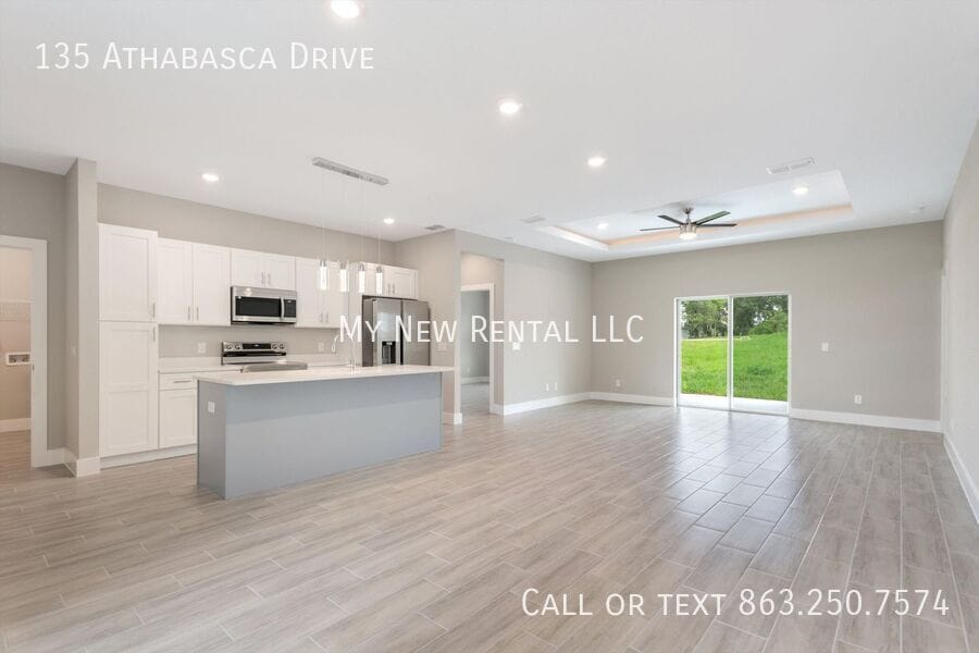 Building Photo - 135 Athabasca Dr