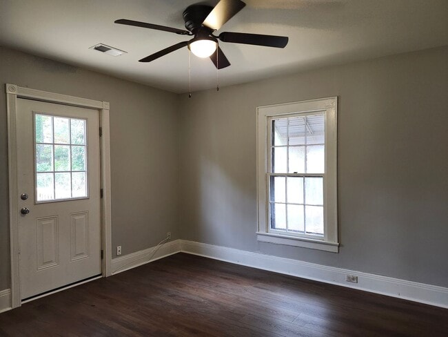 Building Photo - Coming in February - 3 bedroom 2 bath home in Belvoir Area in Brainerd/East Ridge, TN