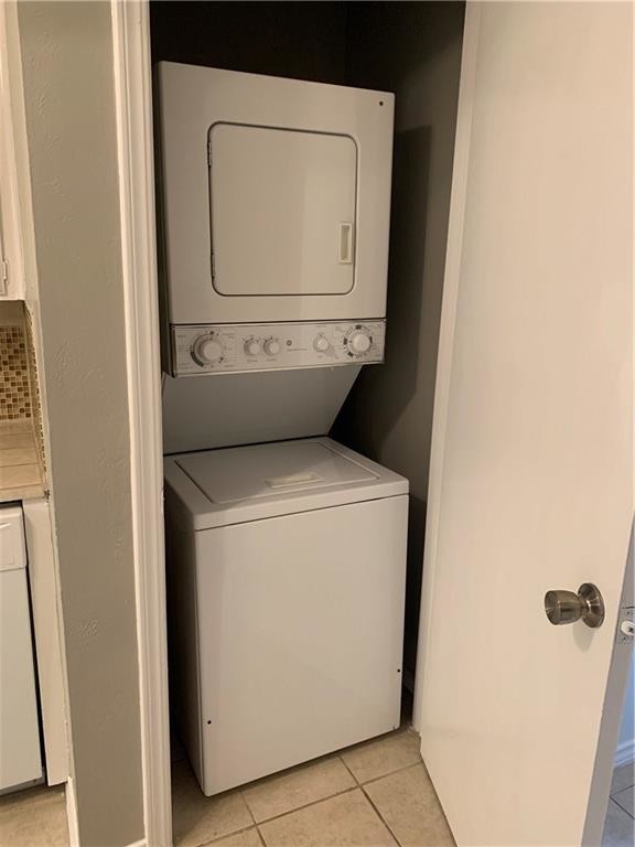 Building Photo - 1713 E Lindsey St