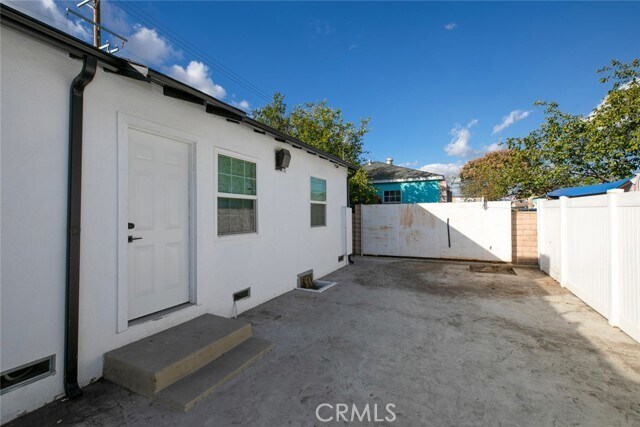 Building Photo - 7912 Vineland Ave