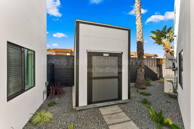 Building Photo - 8353 Ivory Coast Dr