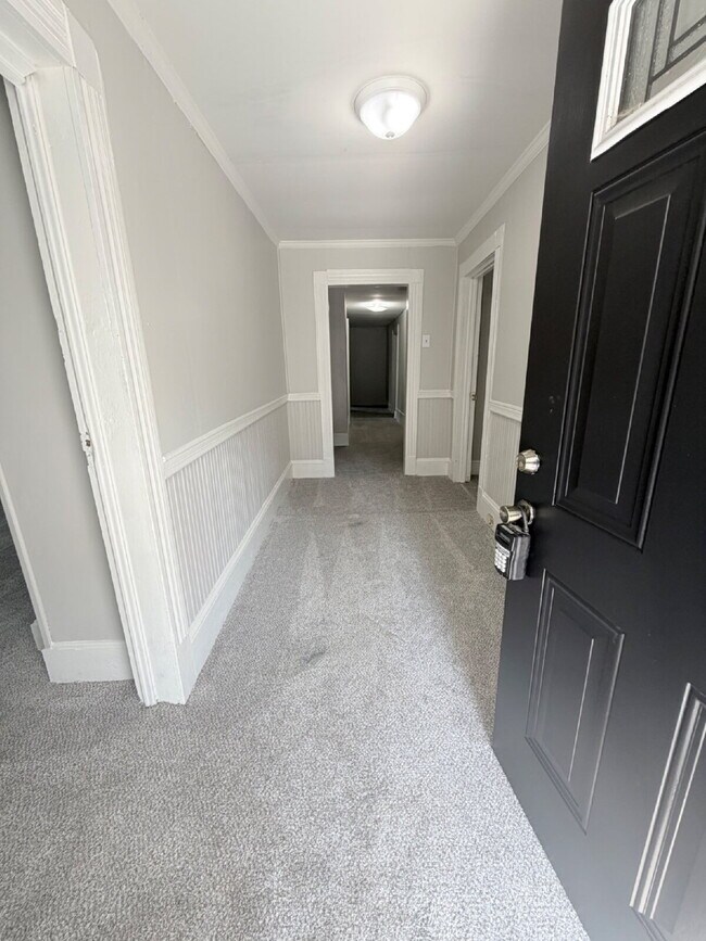 Building Photo - "Charming 4-Bedroom Home in the Heart of Winston-Salem-Pets Welcome Housing Vouchers Accepted!