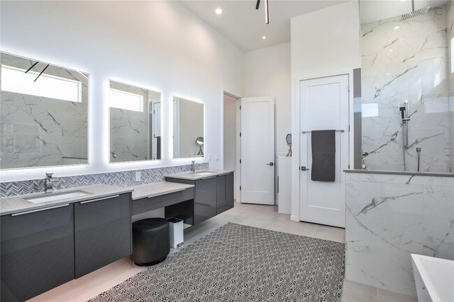 Building Photo - 3939 Higel Ave