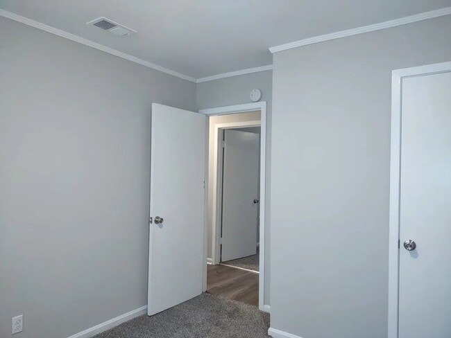 Building Photo - 1288 Rosewood Dr