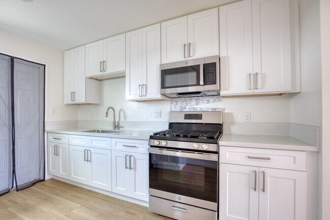 Primary Photo - 315 E 29th St