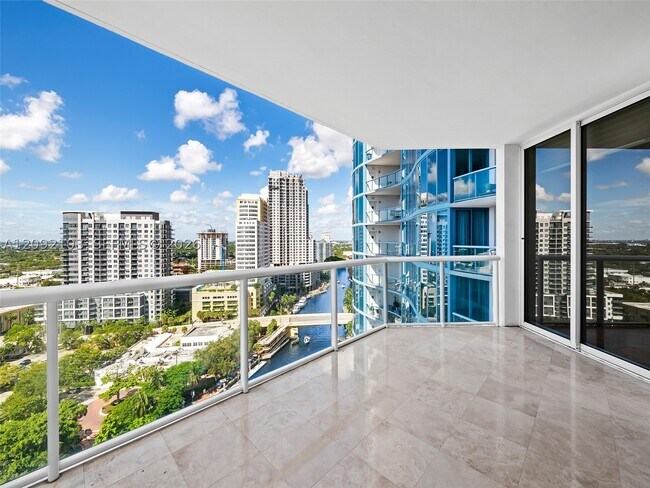 Building Photo - 333 Las Olas Way