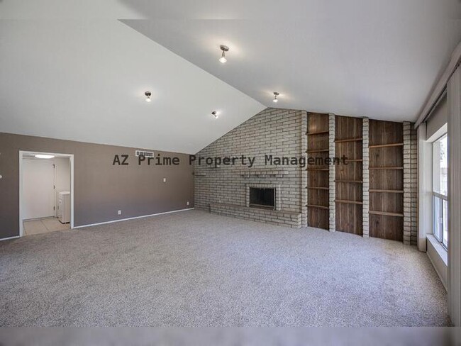 Building Photo - 15207 N 4th St