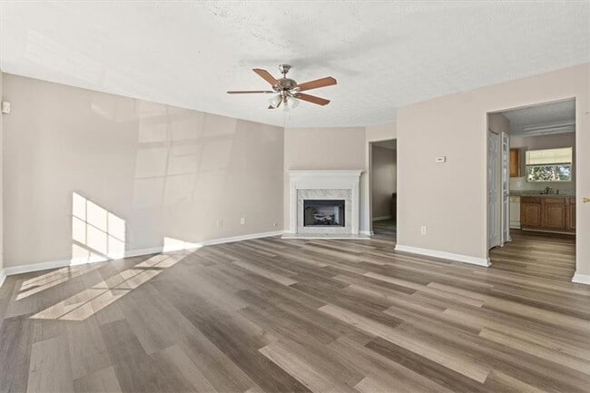 Building Photo - 5696 Windfall Ln