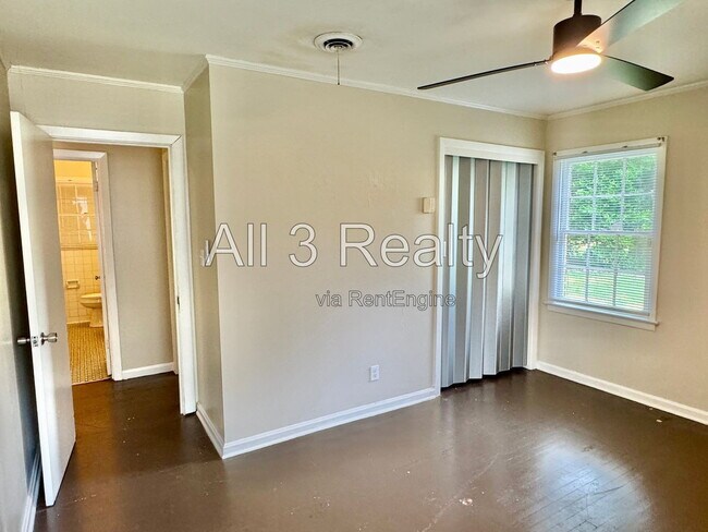 Building Photo - 3727 Audubon Rd