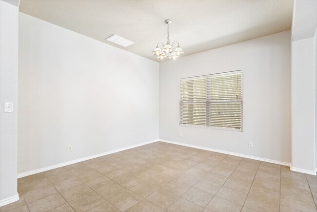 Building Photo - 426 Tequila Ranch