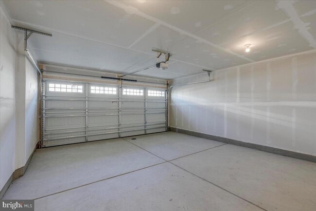 Building Photo - 9287 Tanfield Dr