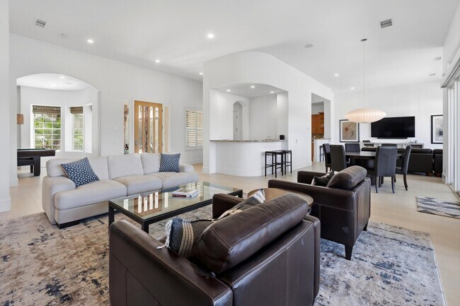 Building Photo - 51493 Marbella Ct