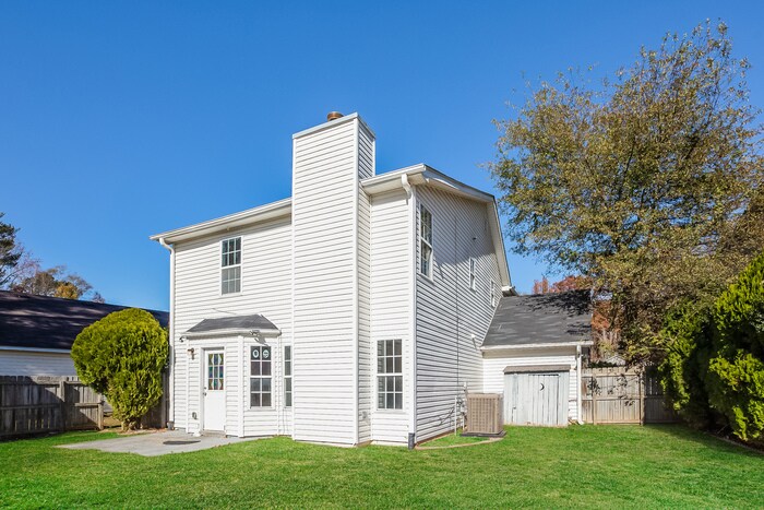 Building Photo - 2205 Oakland Spring Dr