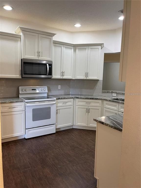 Building Photo - 3249 River Branch Cir